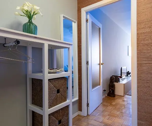 Midtown Rosalia Daire Vigo