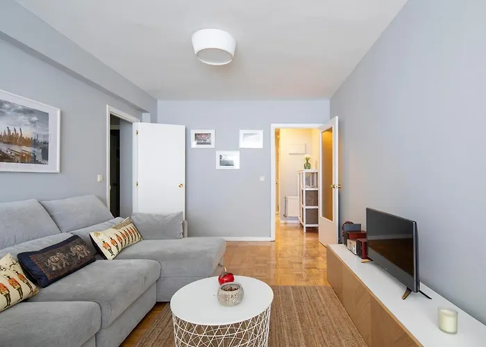 Midtown Rosalia Daire Vigo